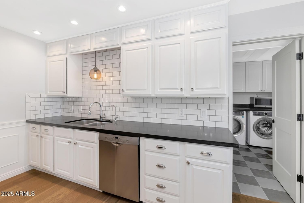4621 N 43rd Street - Photo 8
