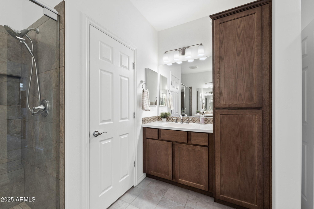 678 E Cobble Stone Drive - Photo 15