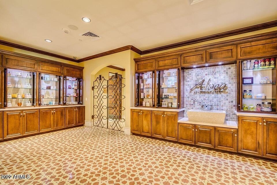 628 E Peach Tree Street - Photo 34
