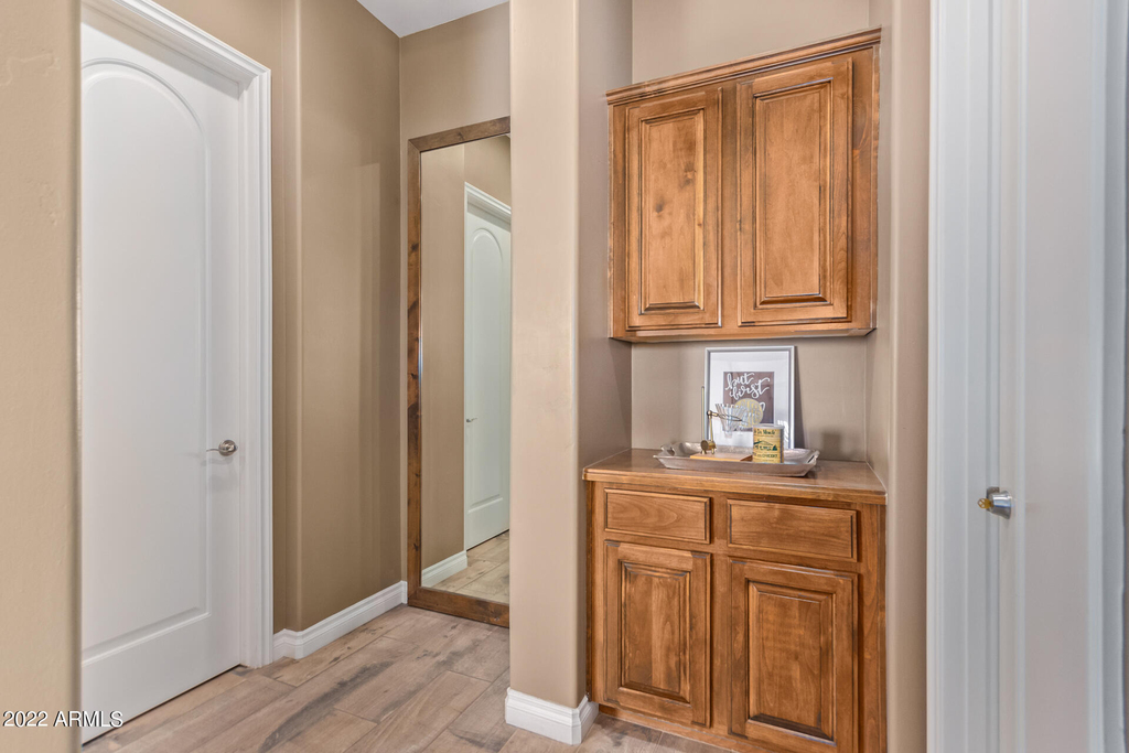 628 E Peach Tree Street - Photo 25