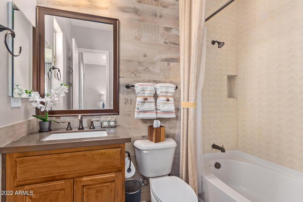 628 E Peach Tree Street - Photo 22