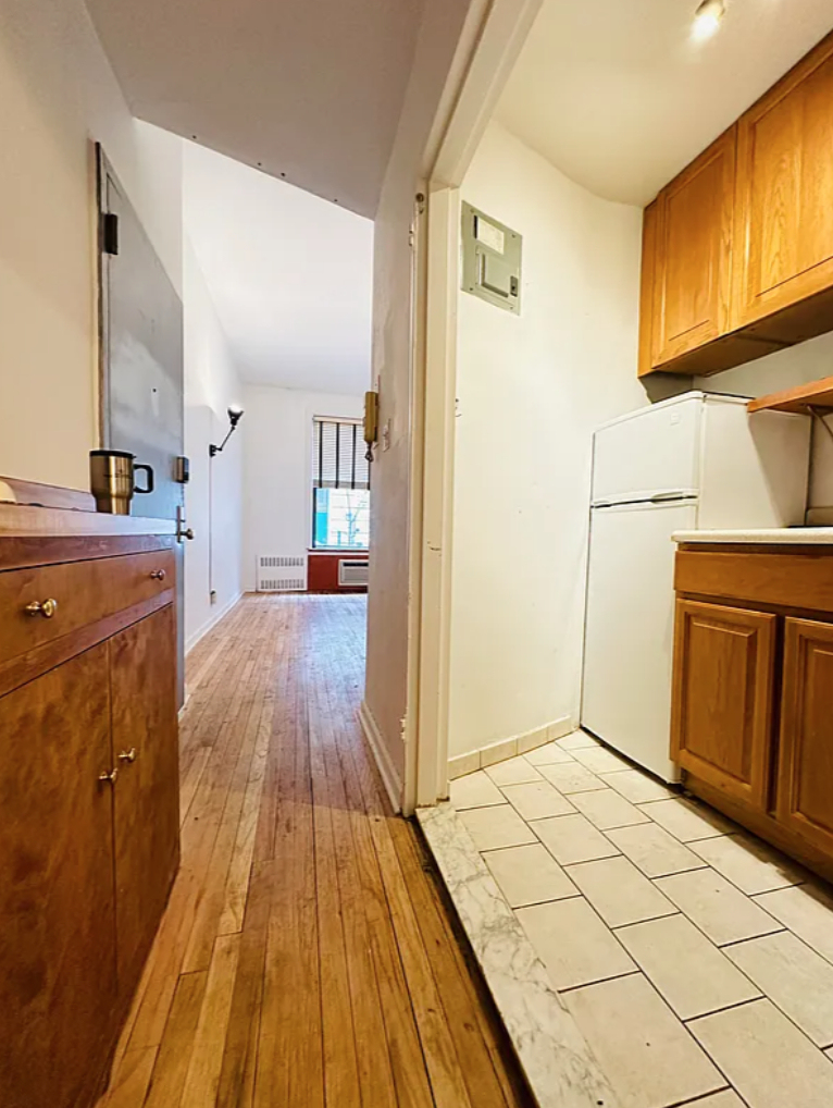 414 East 88th Street - Photo 5