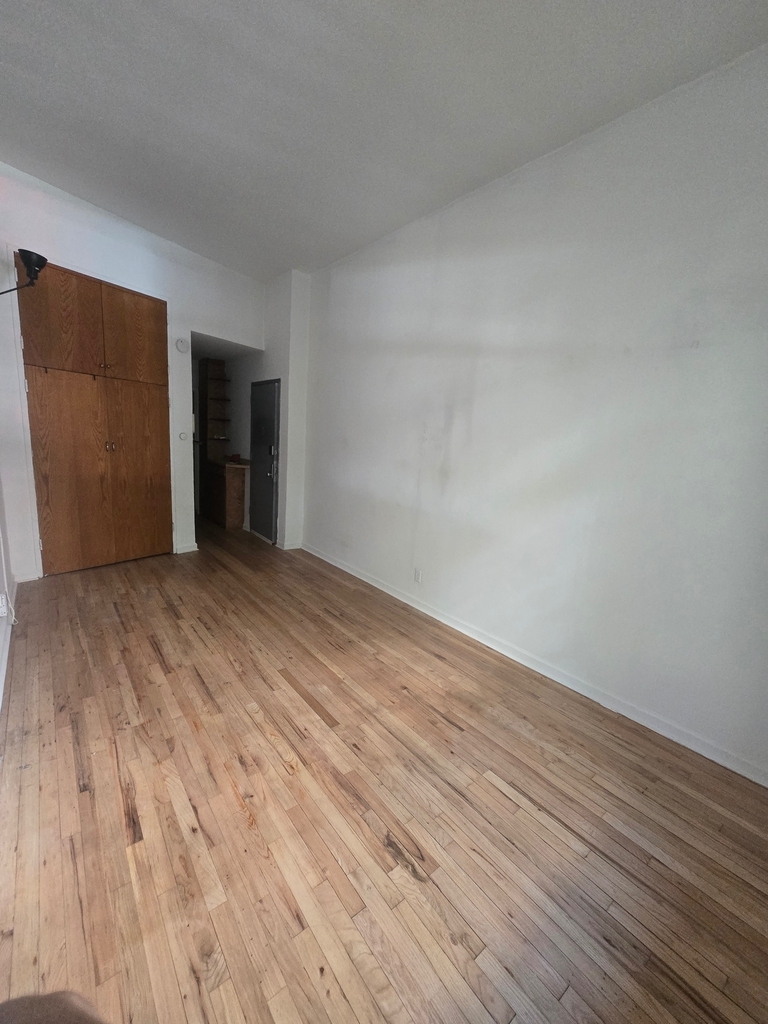 414 East 88th Street - Photo 3