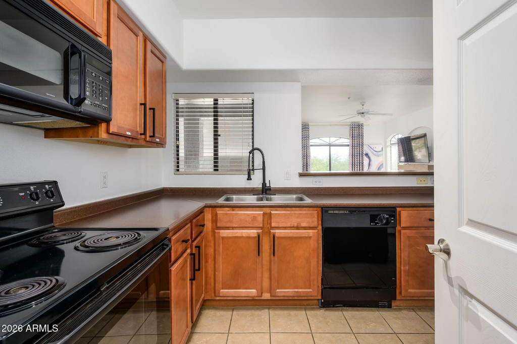 15095 N Thompson Peak Parkway - Photo 10