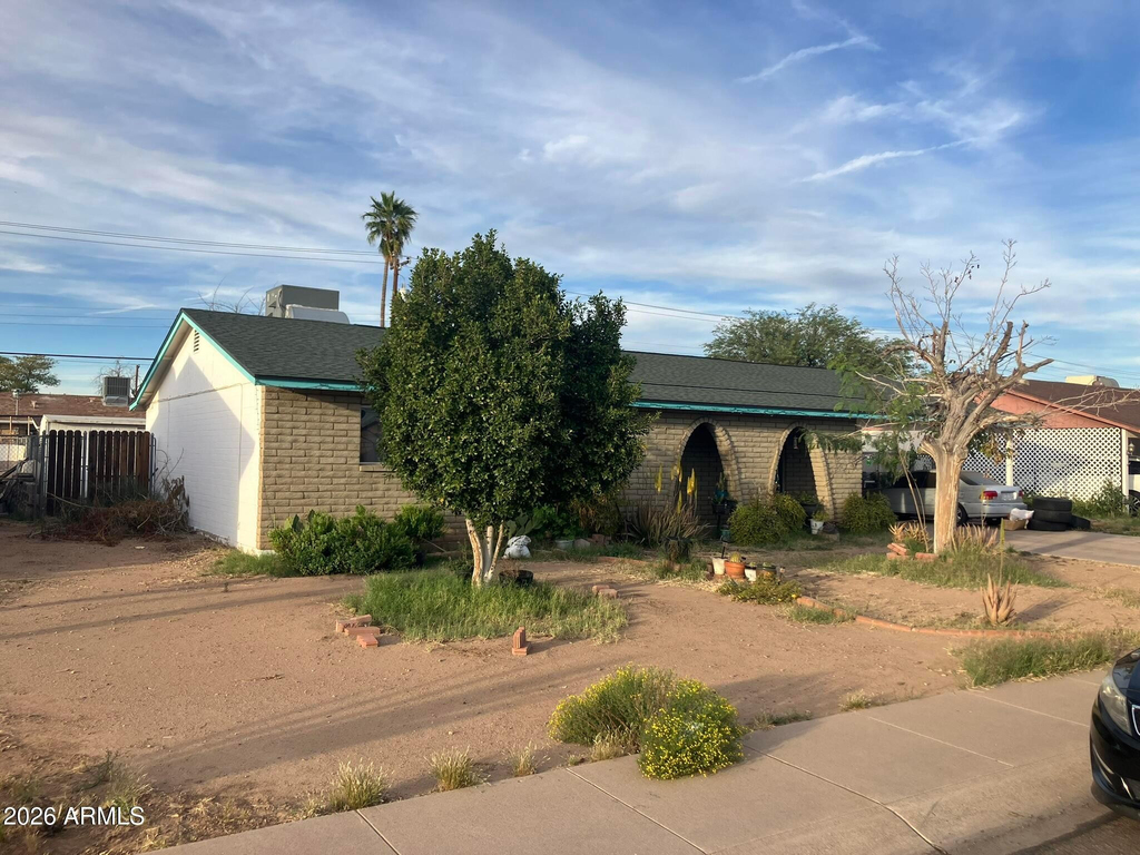 4214 W Lewis Avenue - Photo 2