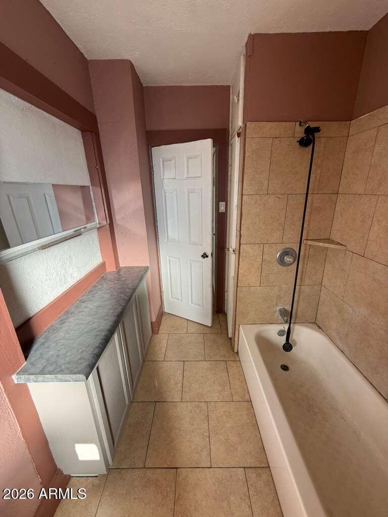 1165 E 10th Street - Photo 8