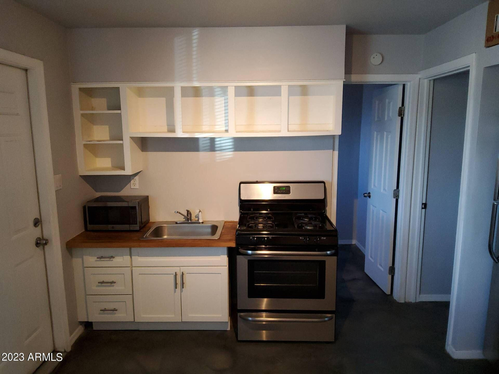 3427 N 12th Place - Photo 2