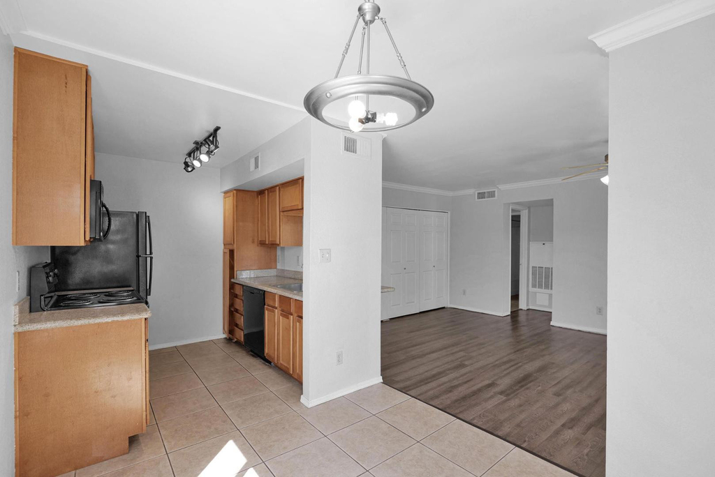 3600 N Hayden Road - Photo 6