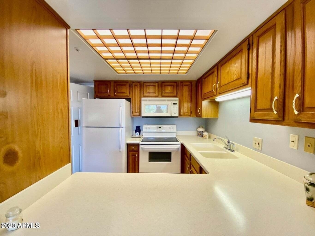 10330 W Thunderbird Boulevard - Photo 1