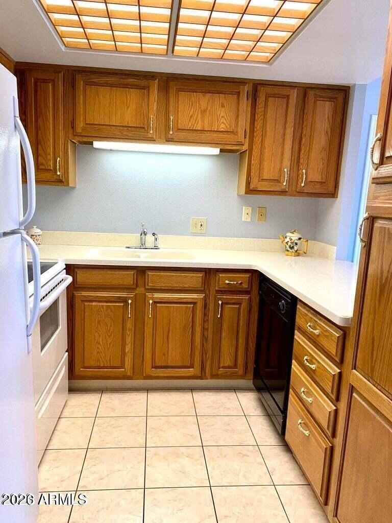 10330 W Thunderbird Boulevard - Photo 2