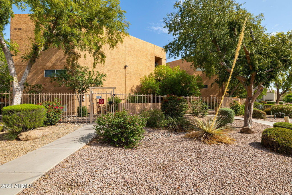 7494 E Earll Drive - Photo 28