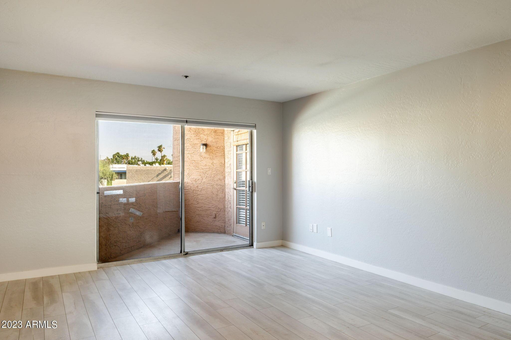 7494 E Earll Drive - Photo 2