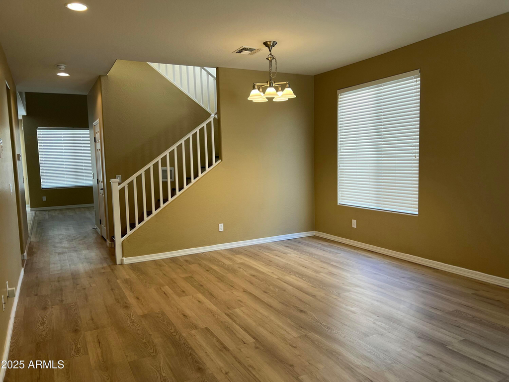 6734 W Blackstone Lane - Photo 5