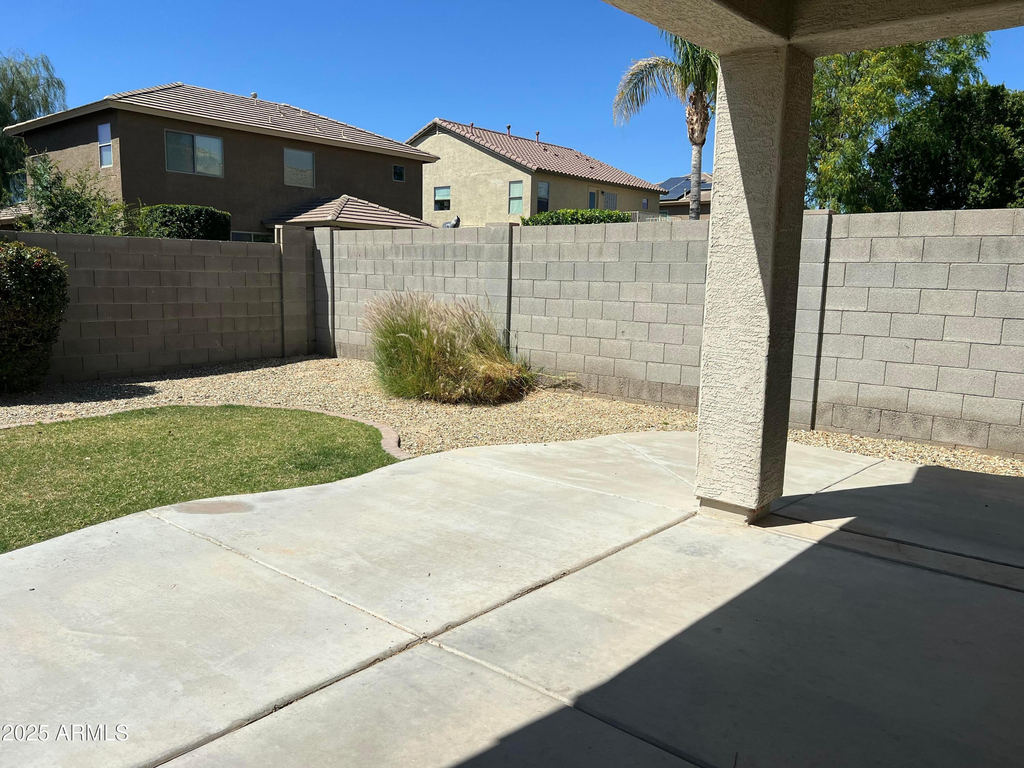 6734 W Blackstone Lane - Photo 33
