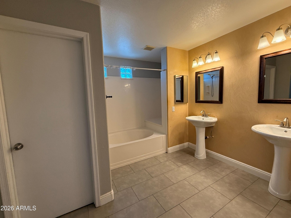 6425 W Desert Hollow Drive - Photo 18
