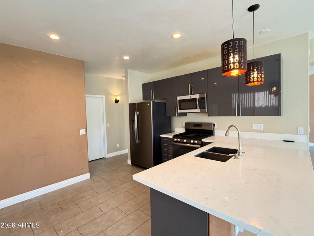 6425 W Desert Hollow Drive - Photo 9