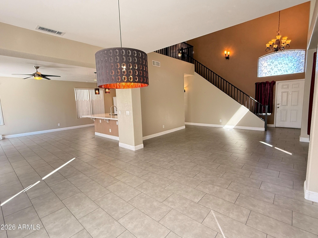 6425 W Desert Hollow Drive - Photo 4