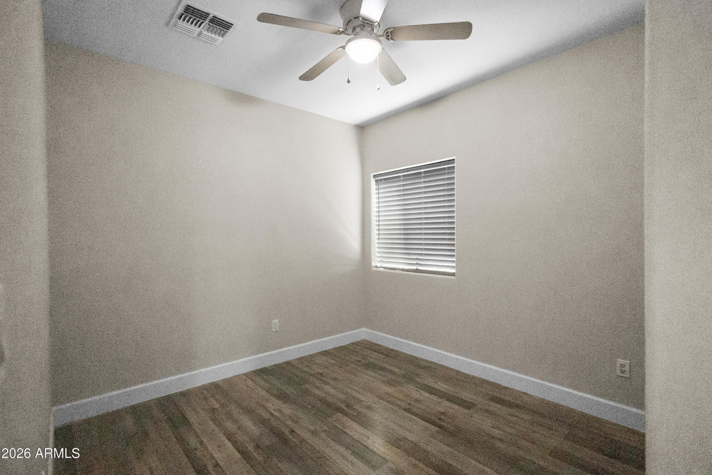 7631 N 59th Lane - Photo 10