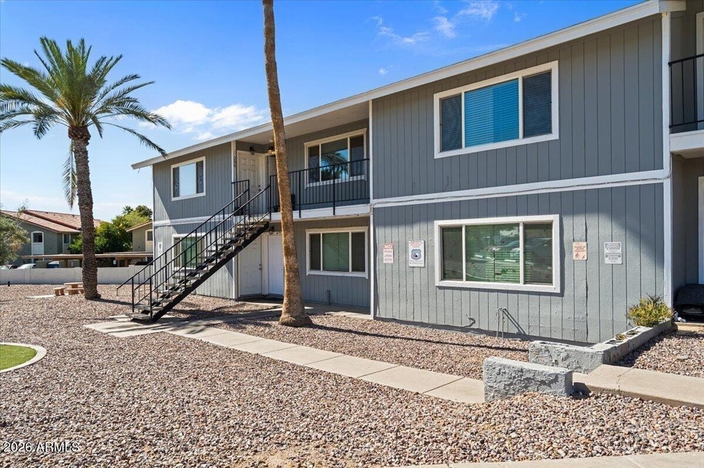 1346 E Mountain View Road - Photo 1