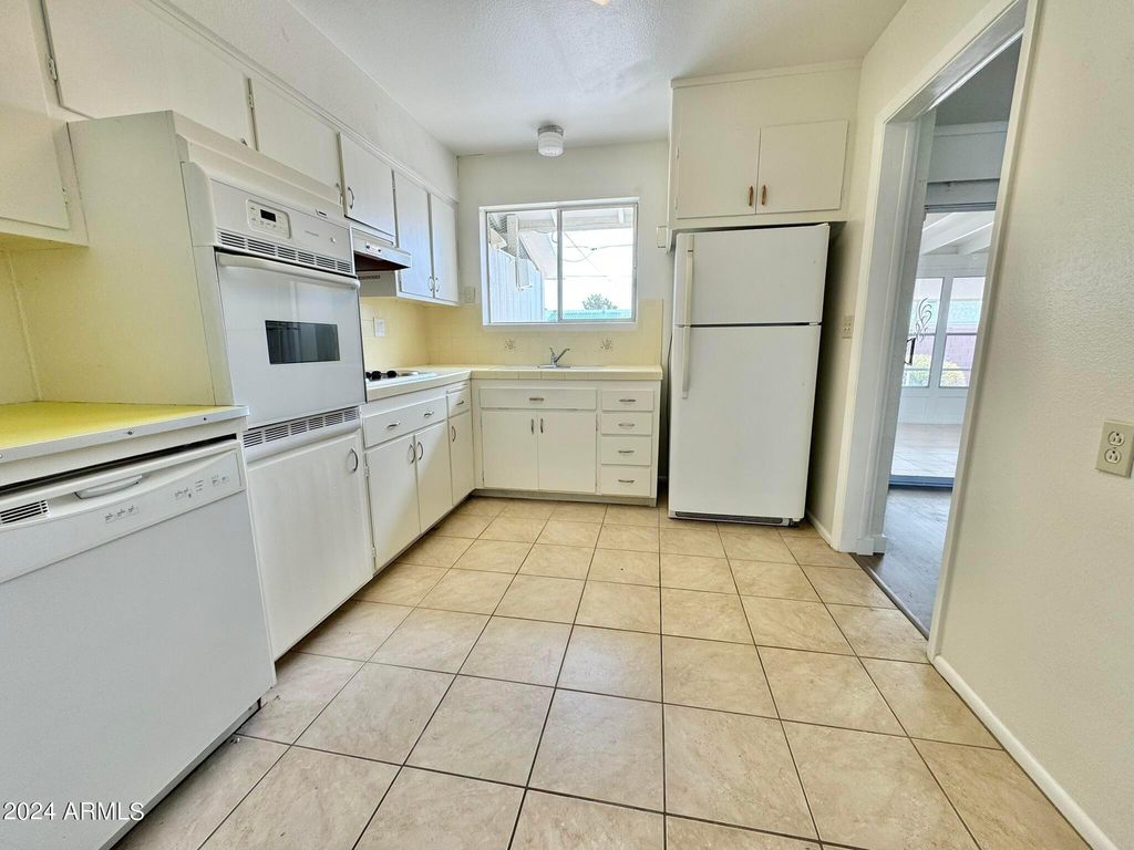 11013 N 110th Drive - Photo 1