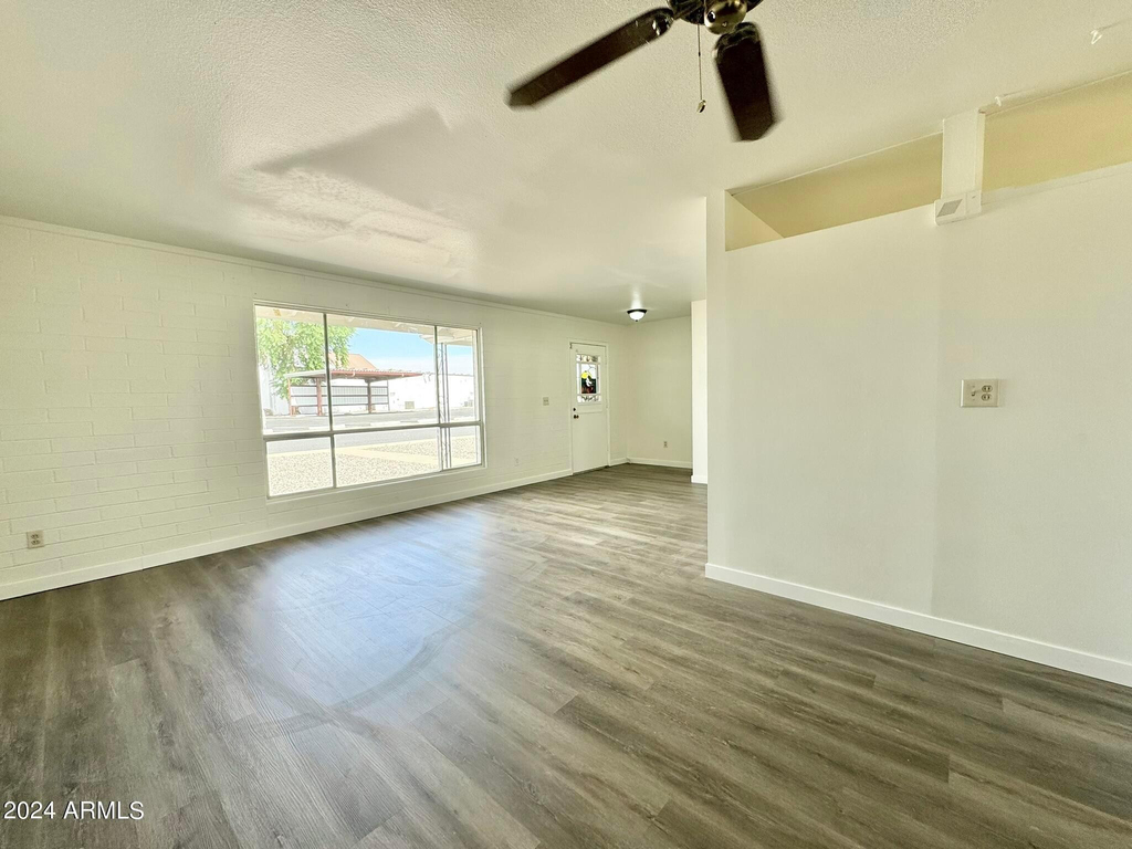 11013 N 110th Drive - Photo 16