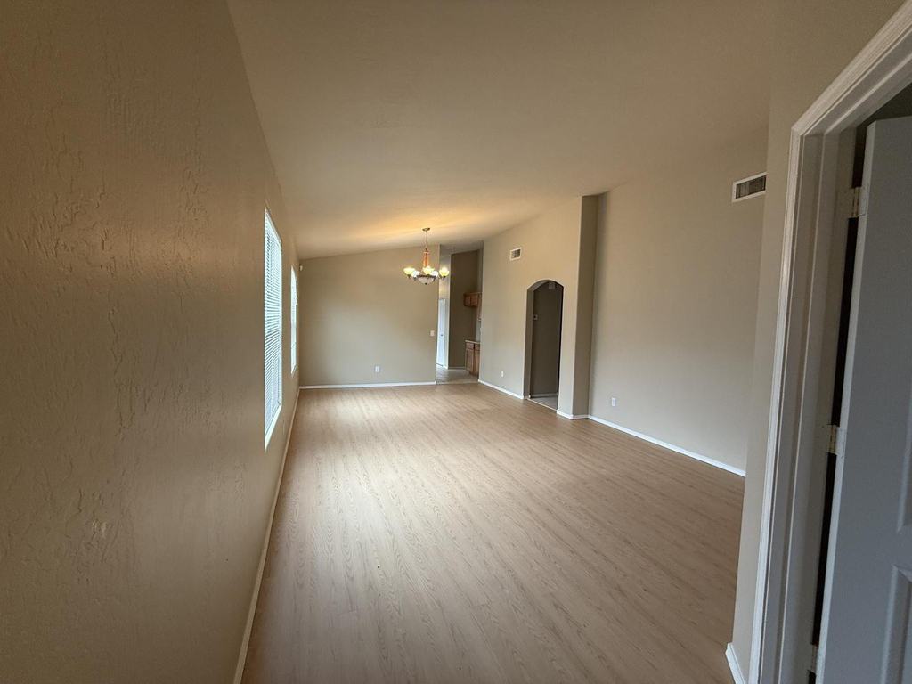 25214 W Clanton Avenue - Photo 2
