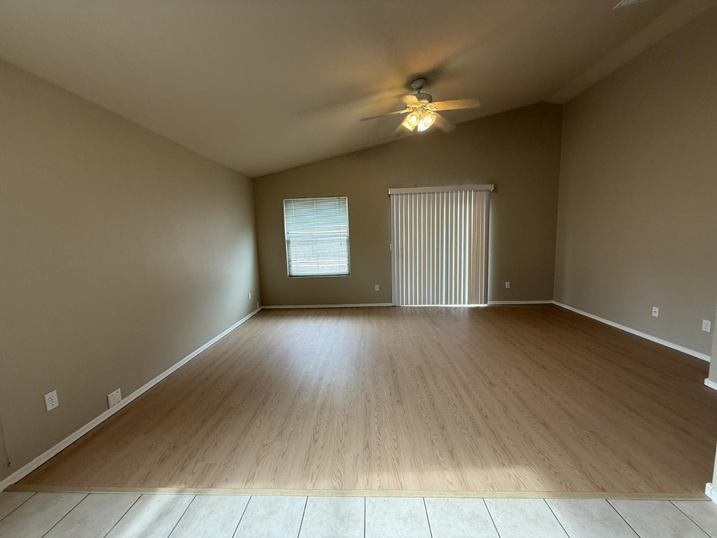 25214 W Clanton Avenue - Photo 4
