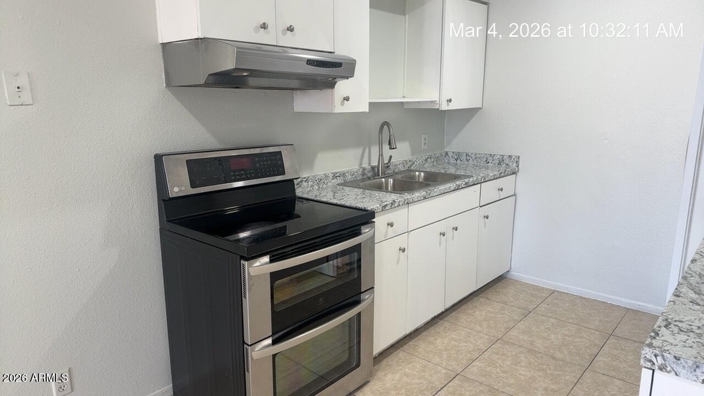 2026 W Cactus Road - Photo 1