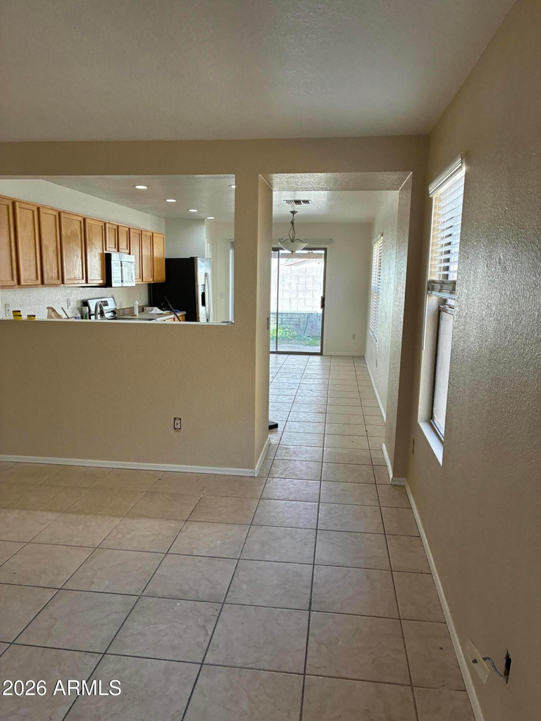 1042 S Clancy Circle - Photo 3