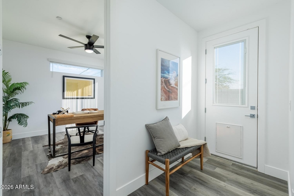 1349 W Osborn Road - Photo 11