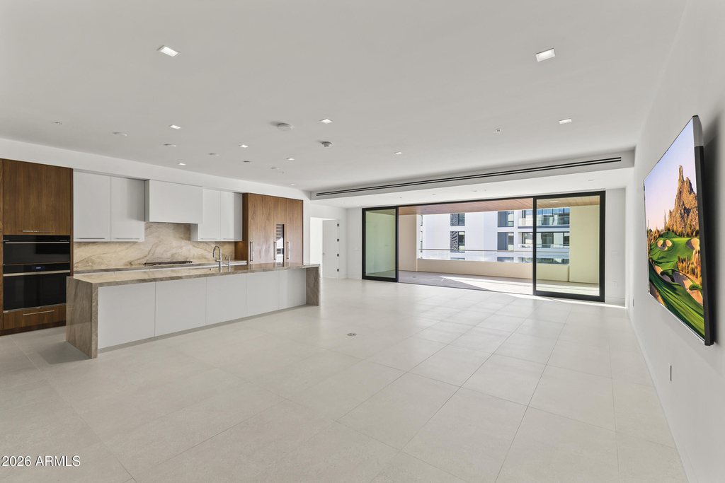 6587 N Palmeraie Boulevard - Photo 4