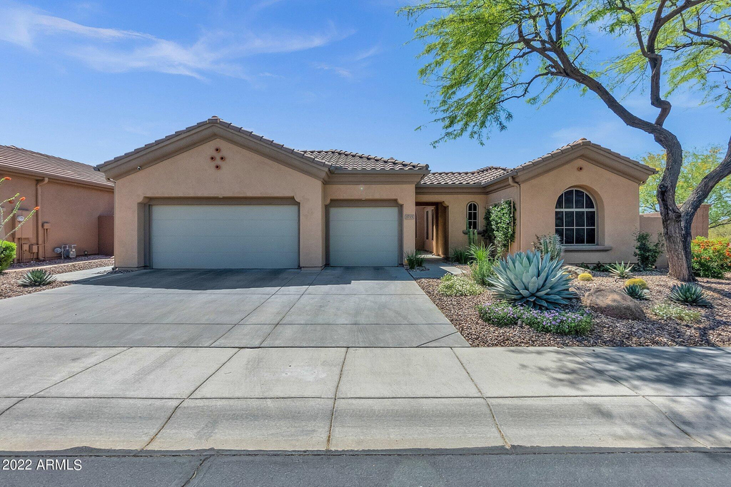 1715 W Ainsworth Drive - Photo 1