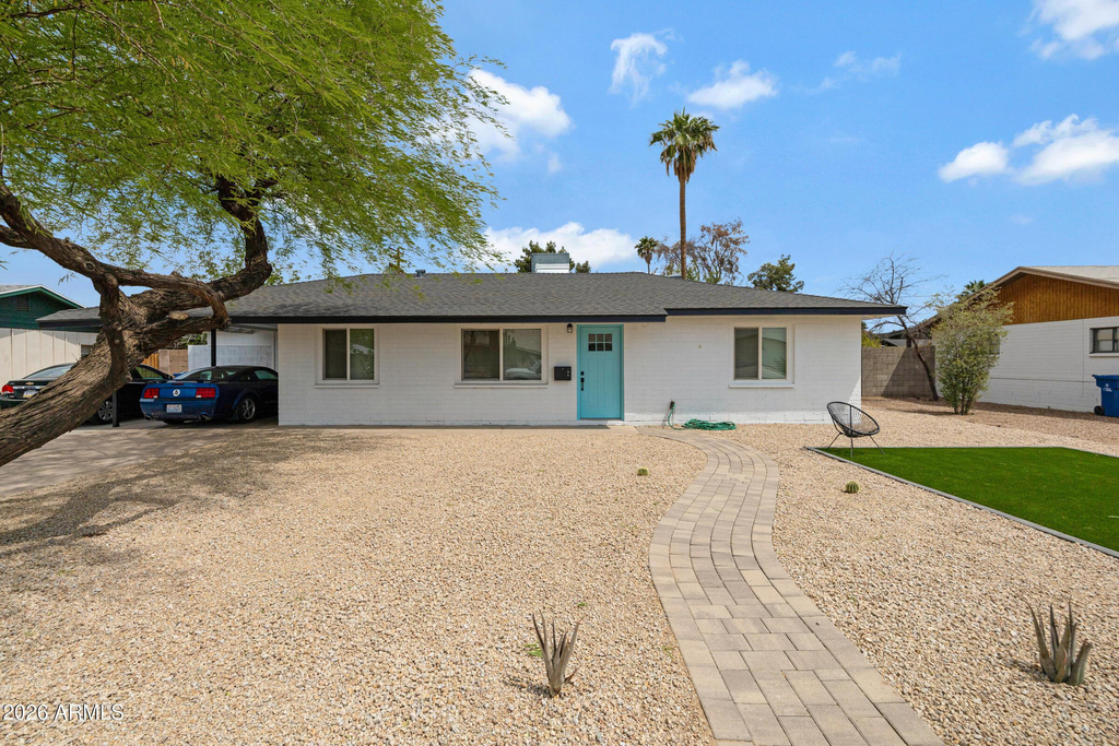 536 W 18th Street - Photo 0