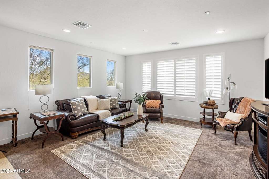 10260 E White Feather Lane - Photo 9