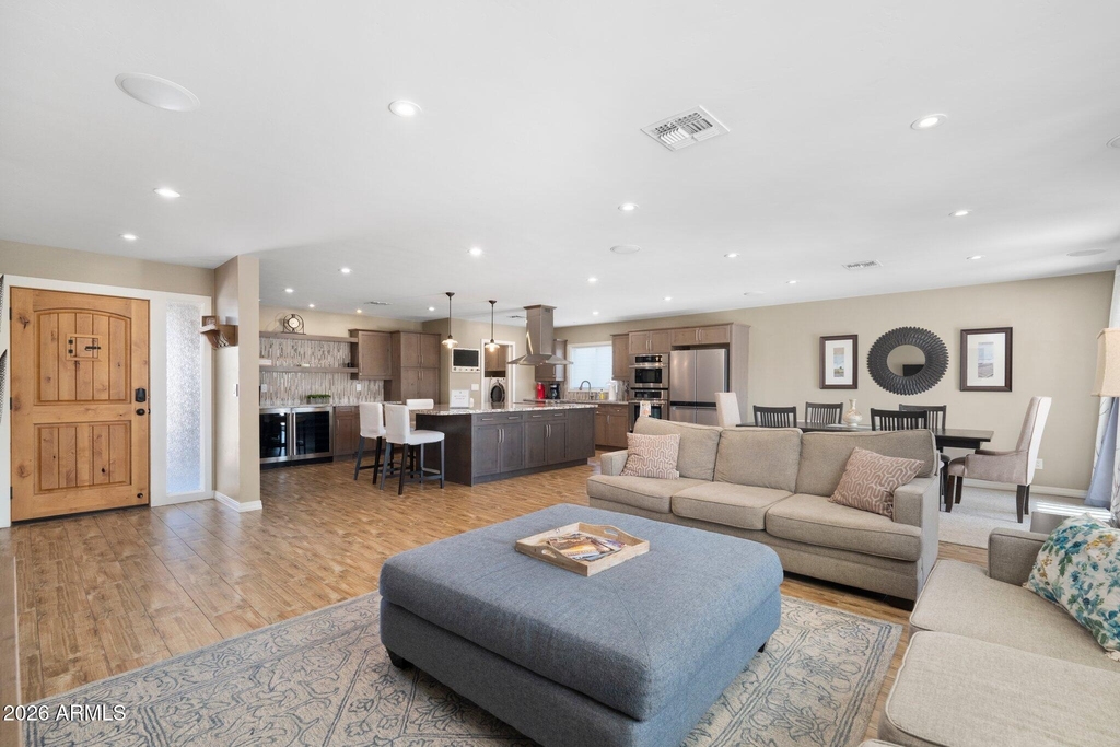 8625 E Lincoln Drive - Photo 2