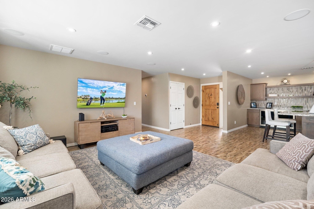 8625 E Lincoln Drive - Photo 1