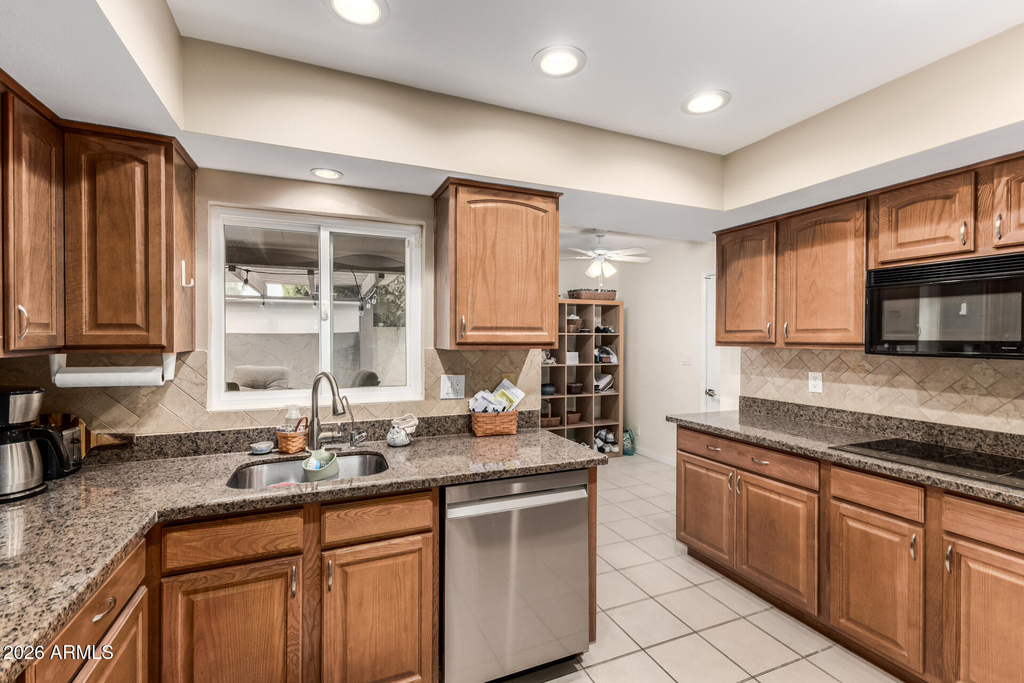 475 Leisure World -- - Photo 3