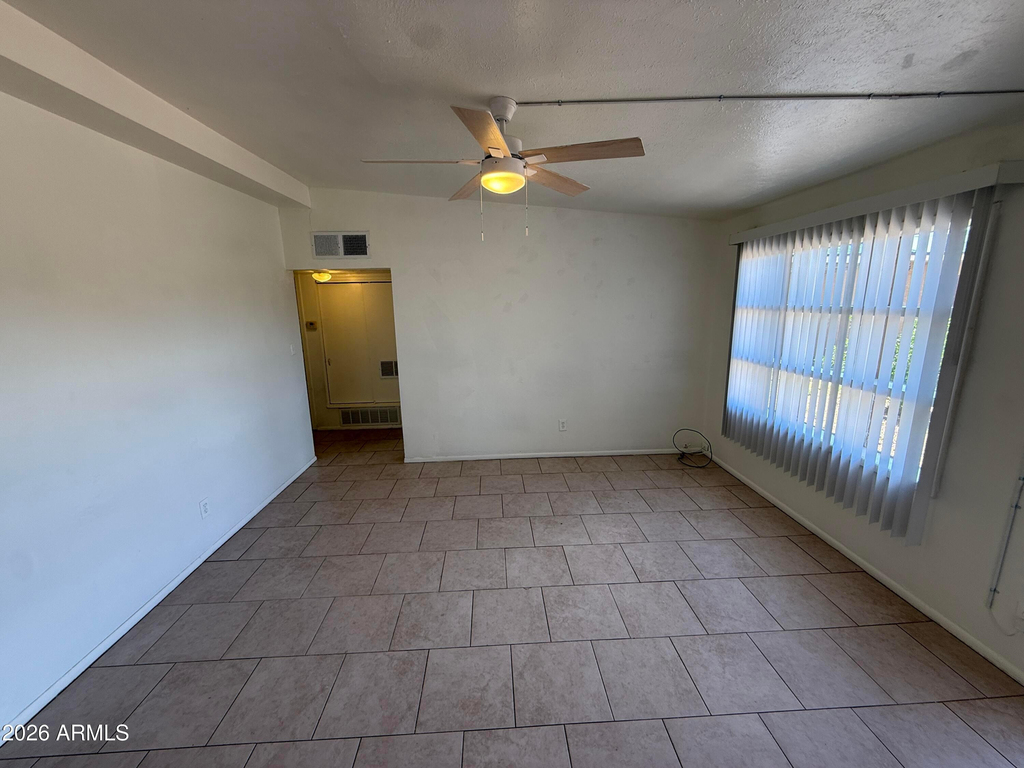 3839 W Hazelwood Street - Photo 4