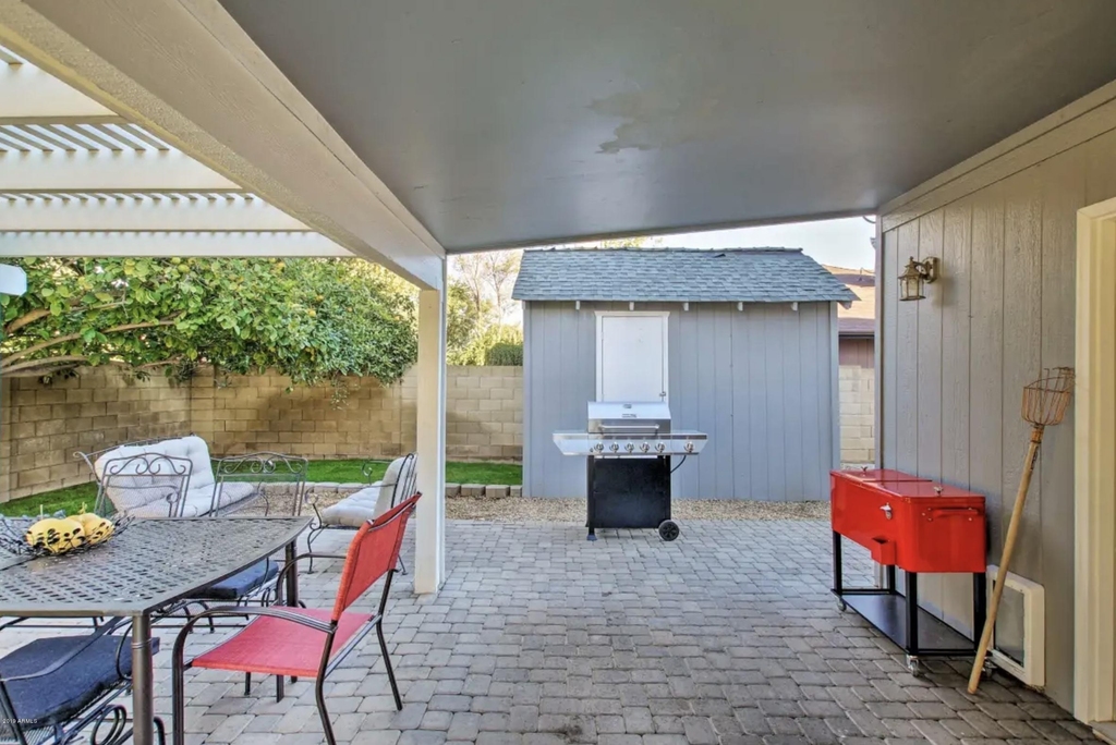 6630 N 81st Place - Photo 23