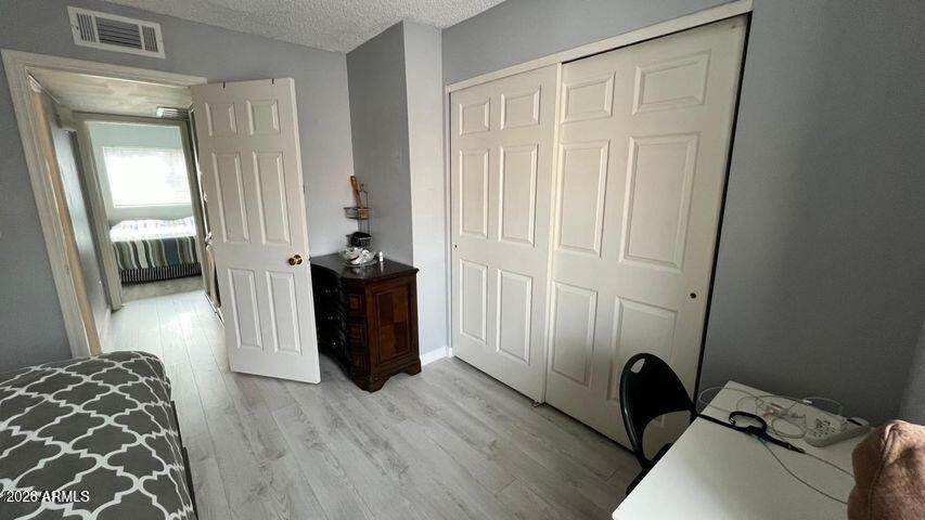 1055 W 5th Street - Photo 15