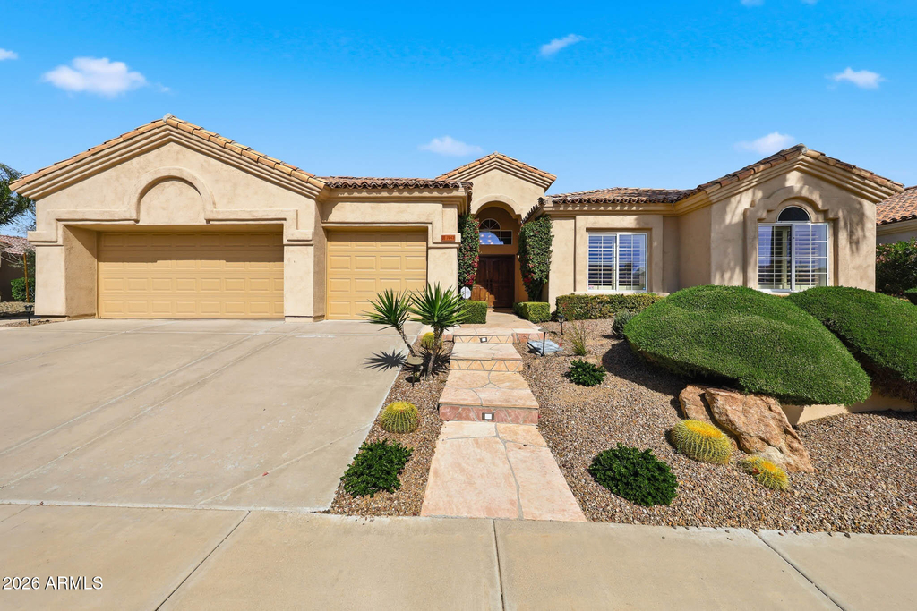 7642 E Hartford Drive - Photo 0