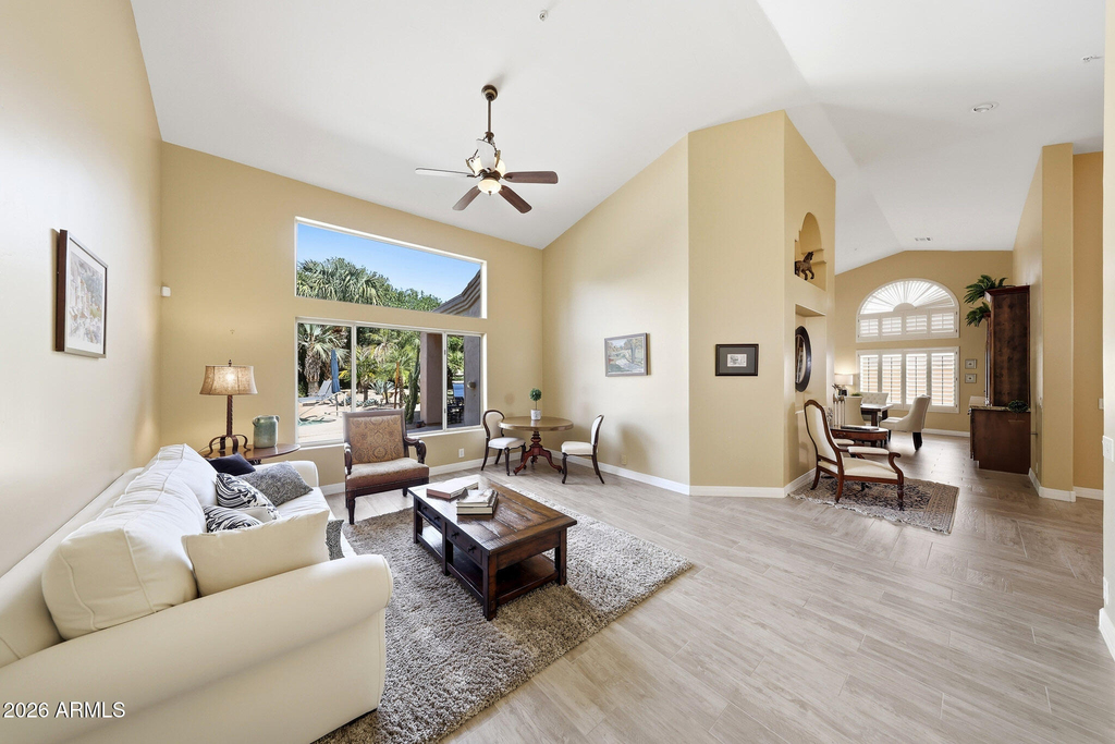 7642 E Hartford Drive - Photo 3