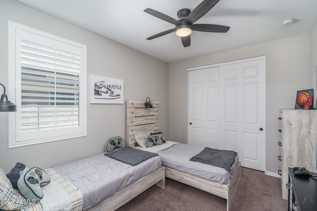 11987 S 172nd Avenue - Photo 13