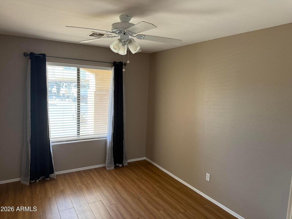 816 W Mid Way Street - Photo 14