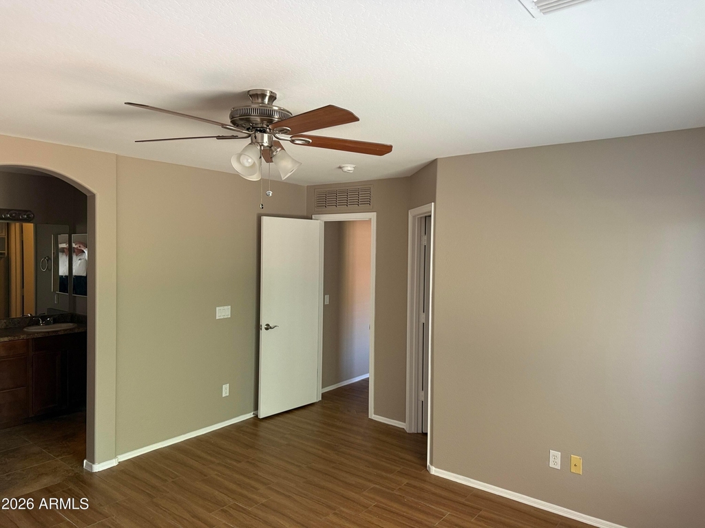 816 W Mid Way Street - Photo 10