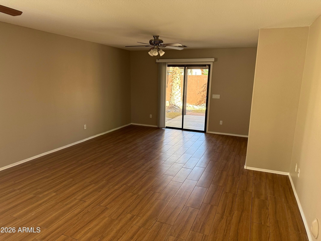 816 W Mid Way Street - Photo 5