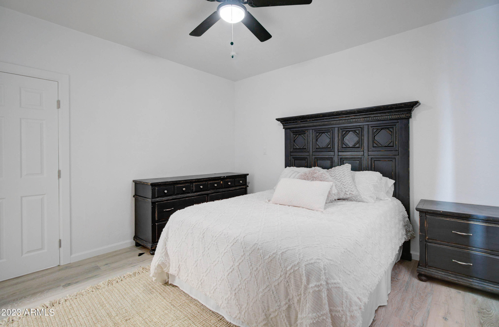 258 S Sutherland Street - Photo 18