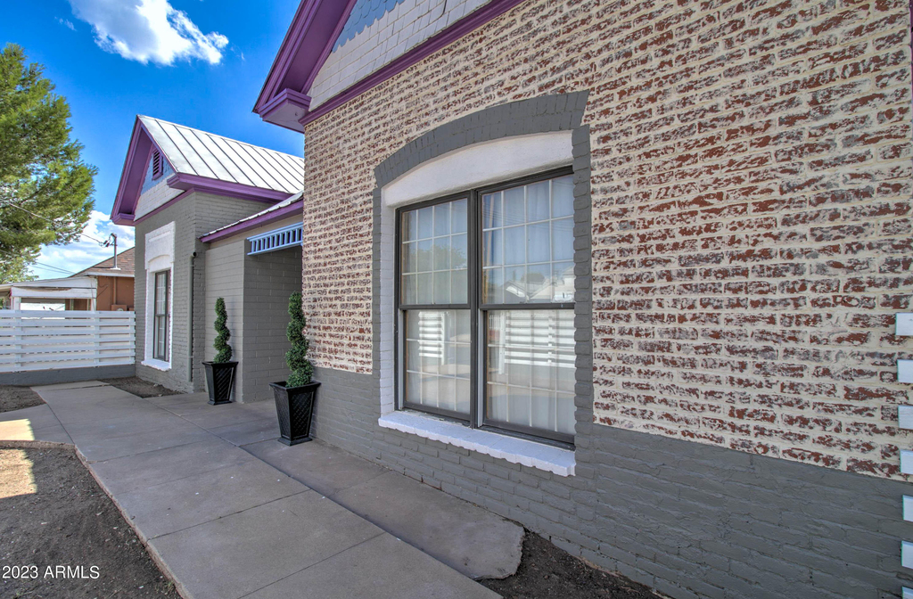 258 S Sutherland Street - Photo 33