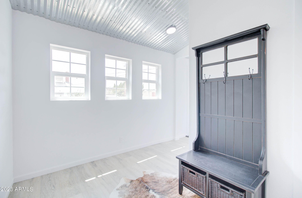 258 S Sutherland Street - Photo 28