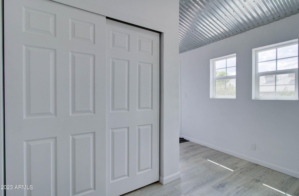 258 S Sutherland Street - Photo 30